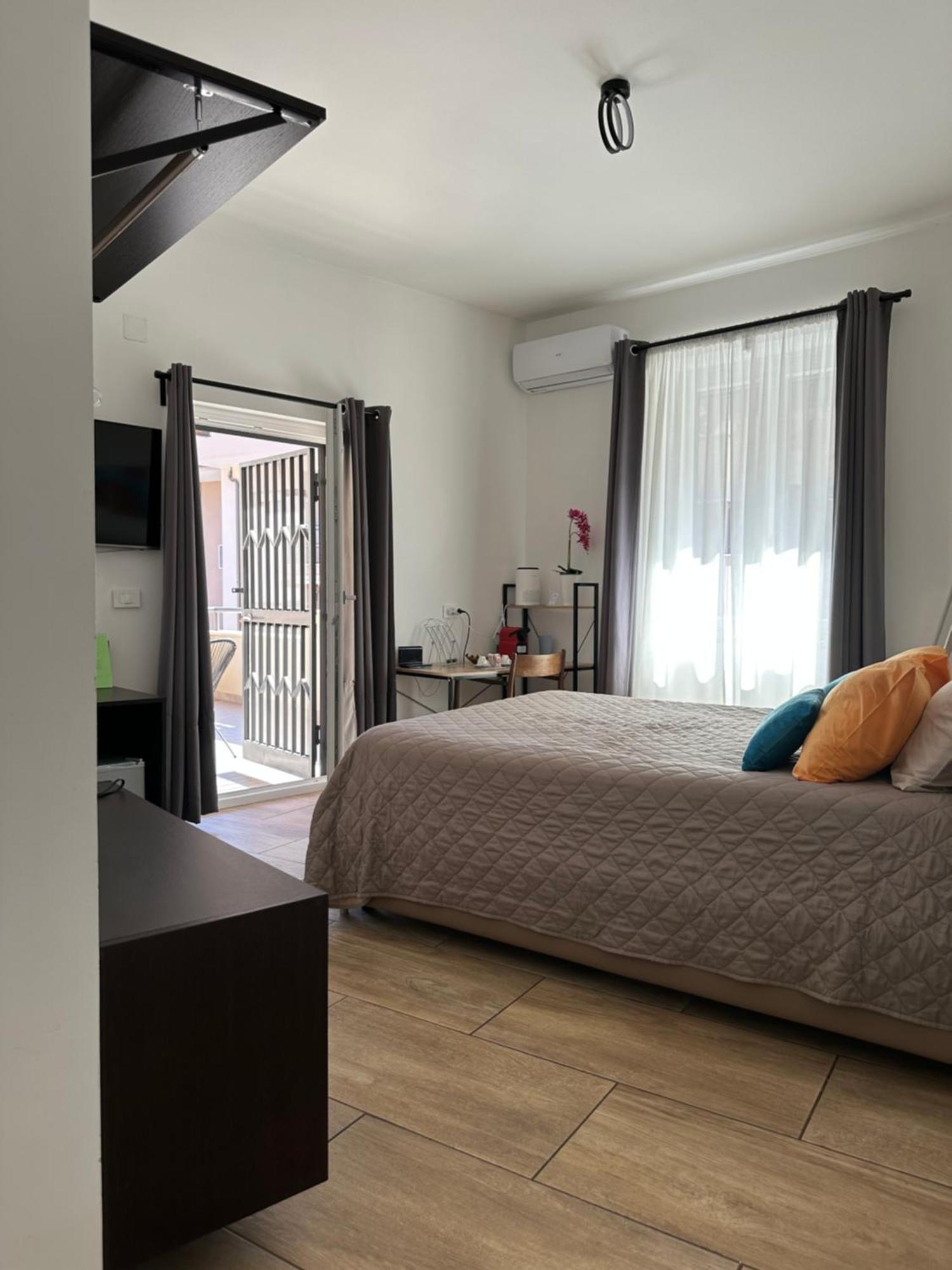 Zeta Rooms Caserta Dış mekan fotoğraf